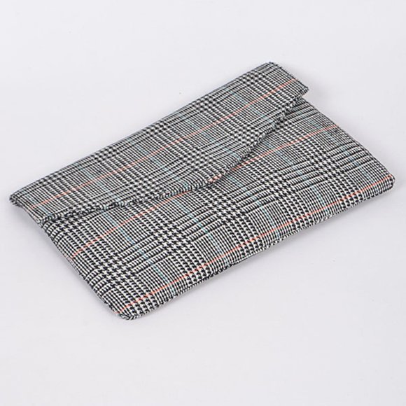 Classy Clutch - Picture 1 of 2